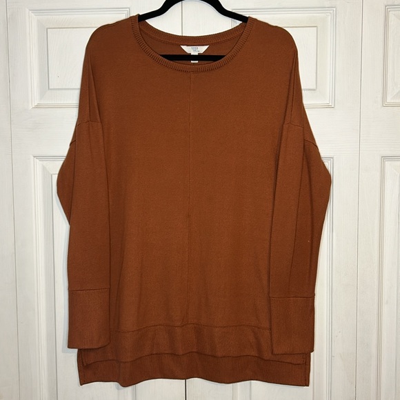 2 Sweaters size Medium - Picture 5 of 8